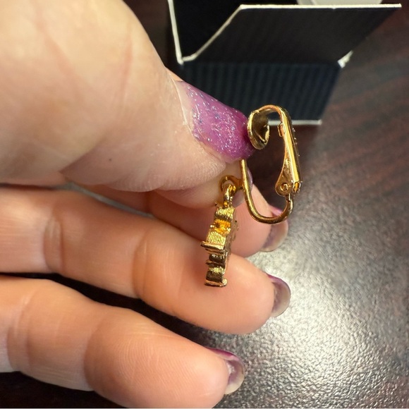 Avon “Rhinestone Cross” Dainty Goldtone clip Earrings with Sparkling Stones NIB - Picture 4 of 5